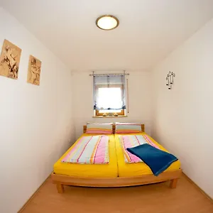  Apartment Ferienwohnung Stettfeld